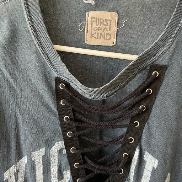 LF Lace down oversized T - Picture 3 of 3